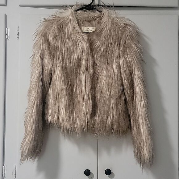 Urbancode Faux Feather Jacket - Picture 5 of 9